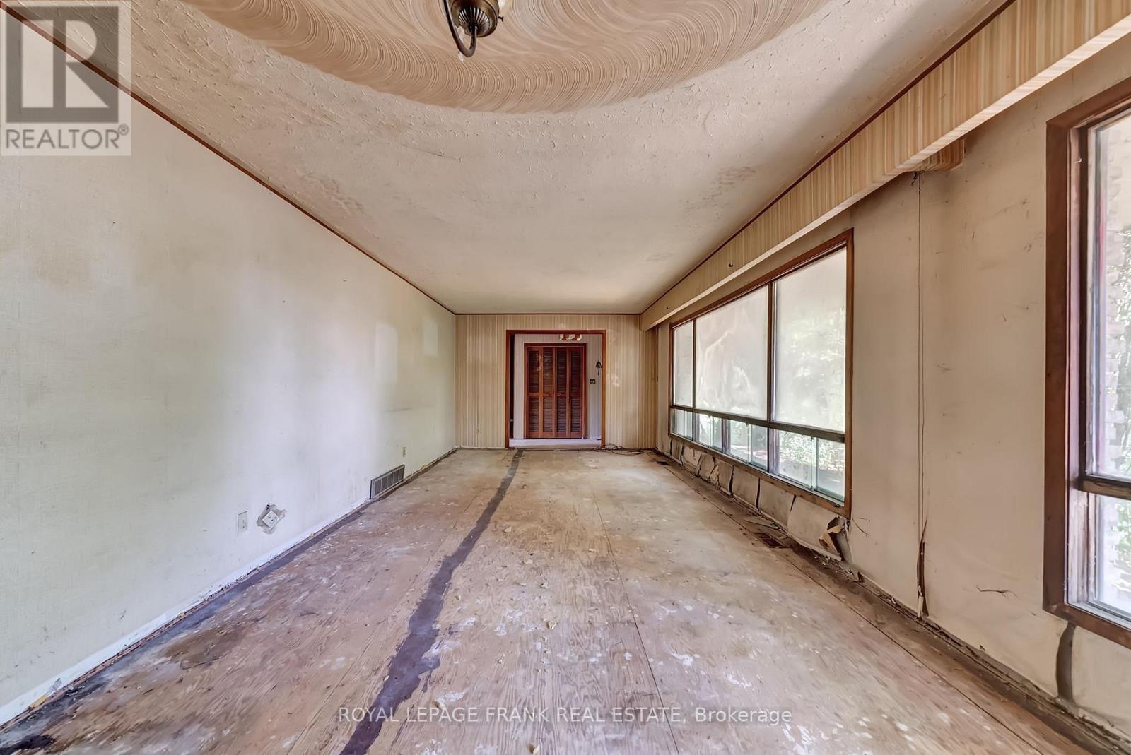 












4538 COURTICE ROAD

,
Clarington (Courtice),




Ontario
L0B1J0

