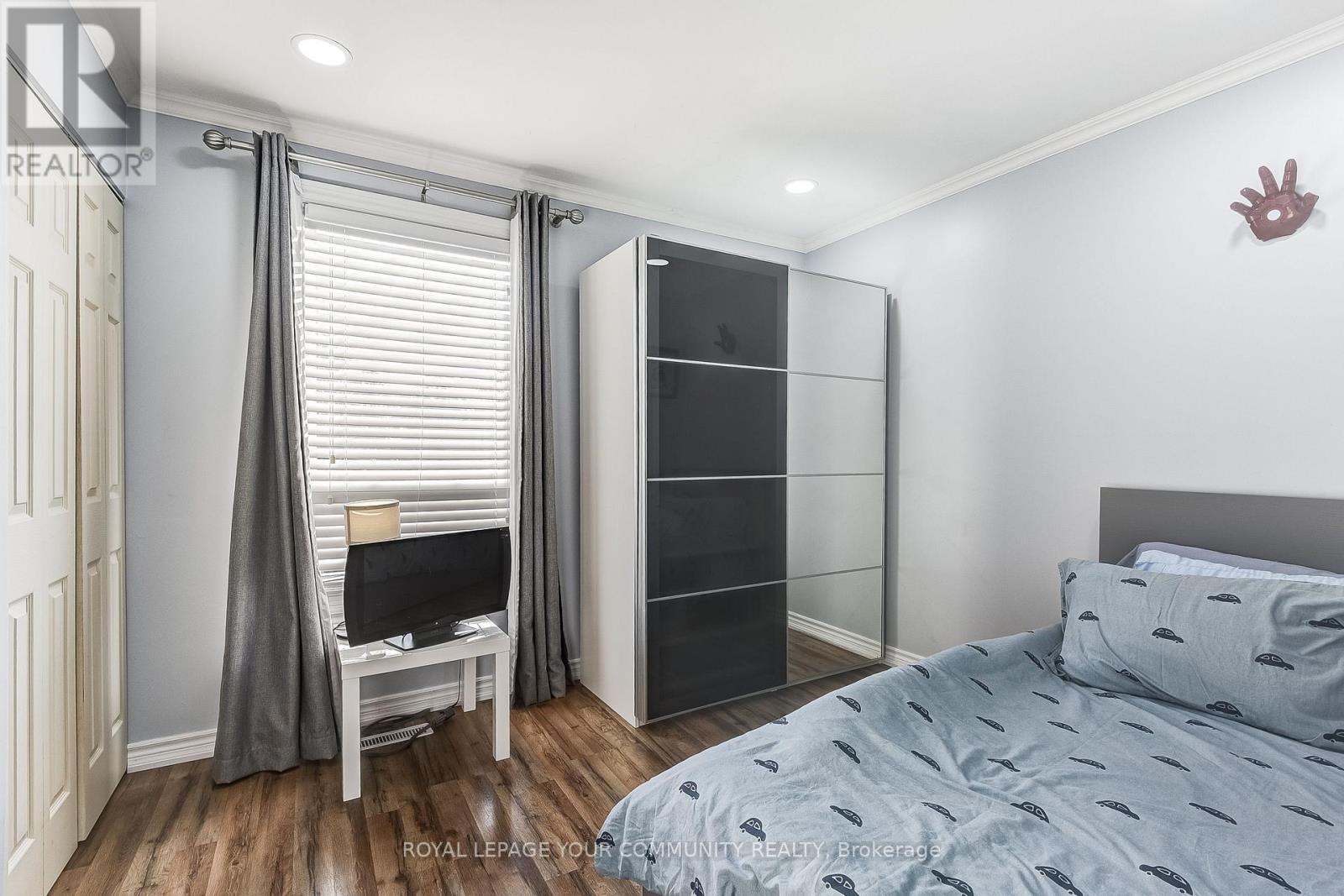 












38 GAINSBOROUGH ROAD

,
Brampton,




Ontario
L6S1X1

