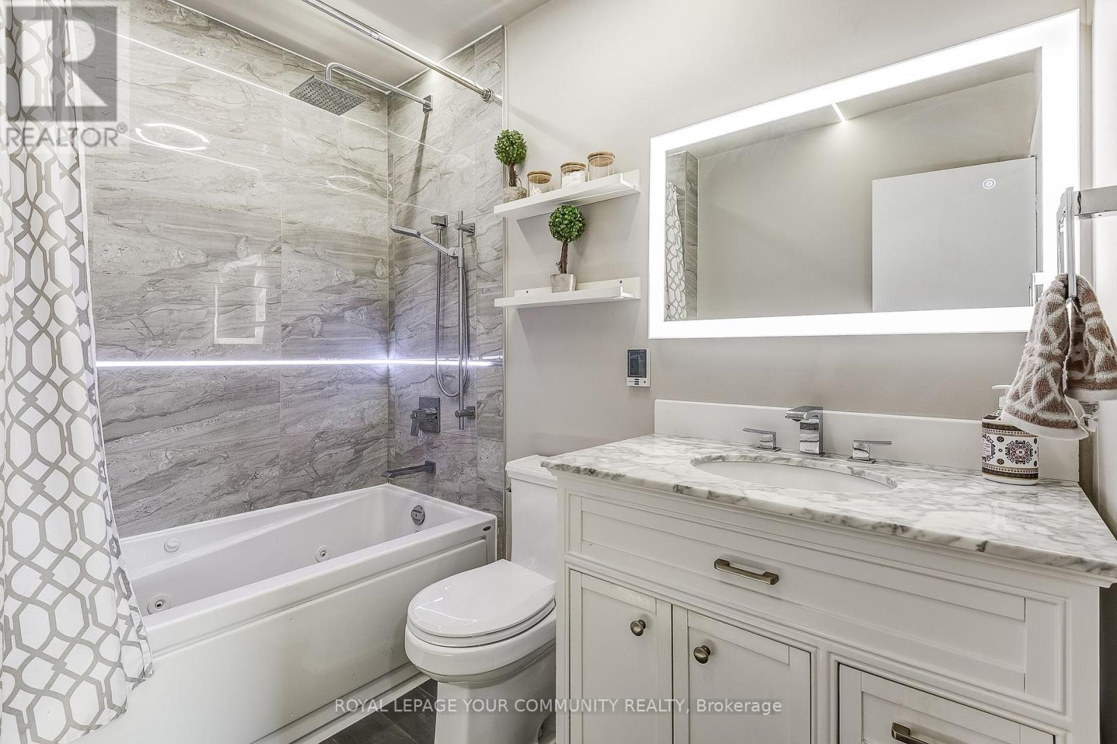 












38 GAINSBOROUGH ROAD

,
Brampton,




Ontario
L6S1X1

