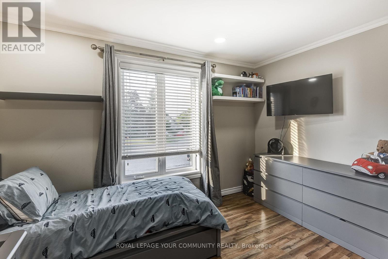 












38 GAINSBOROUGH ROAD

,
Brampton,




Ontario
L6S1X1

