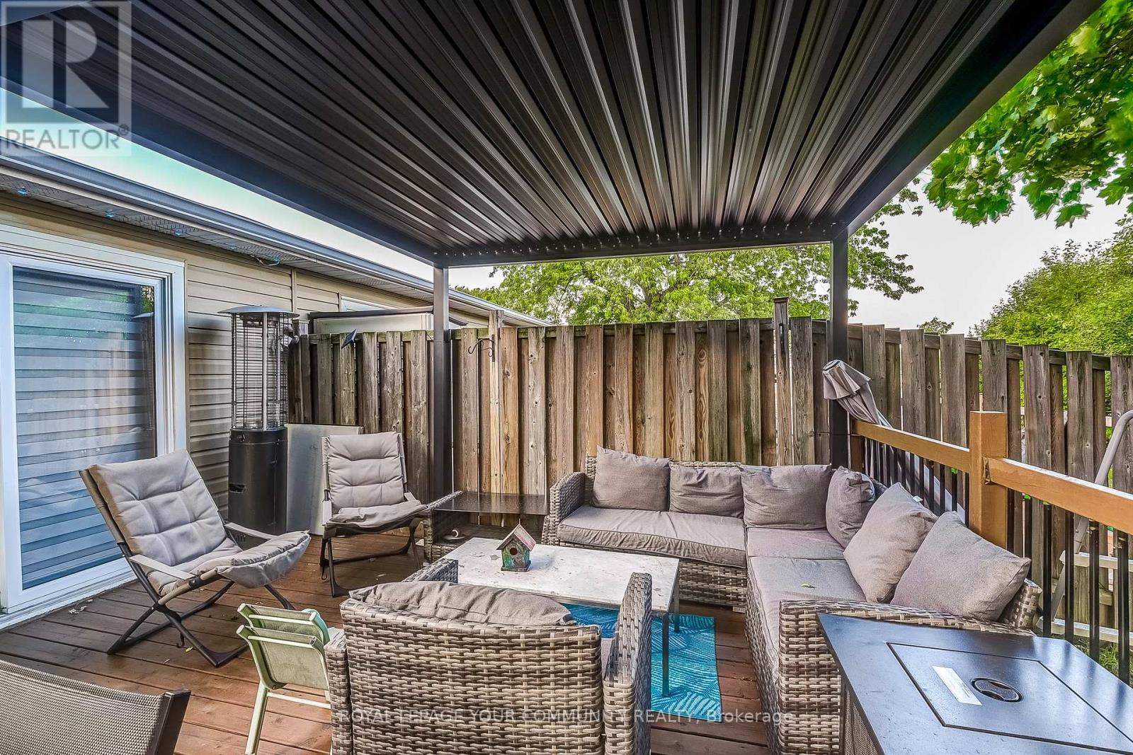 












38 GAINSBOROUGH ROAD

,
Brampton,




Ontario
L6S1X1

