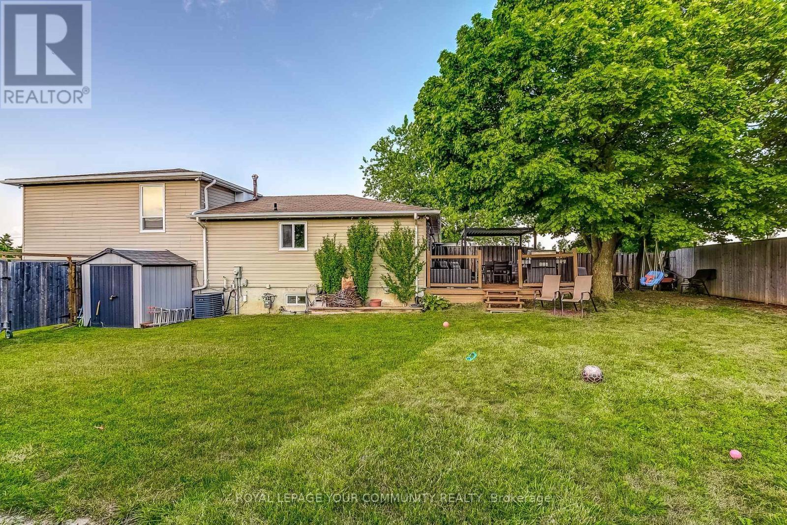 












38 GAINSBOROUGH ROAD

,
Brampton,




Ontario
L6S1X1


