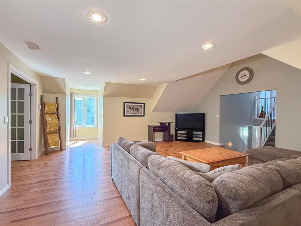 












75 Second Avenue W

,
Souris,




Manitoba
R0K2C0

