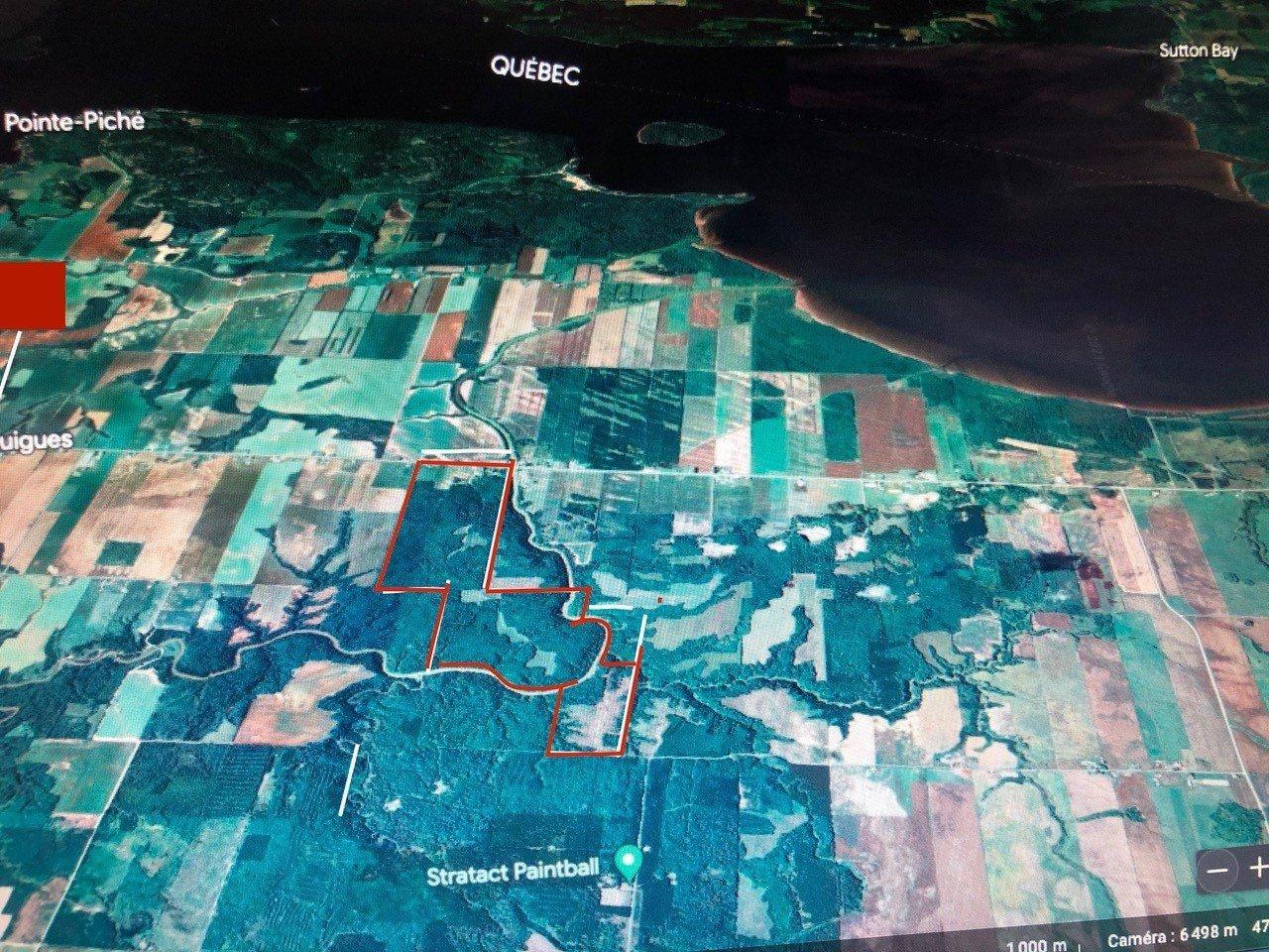 












Route 101 N.

,
Saint-Bruno-de-Guigues,







QC
J0Z2G0


