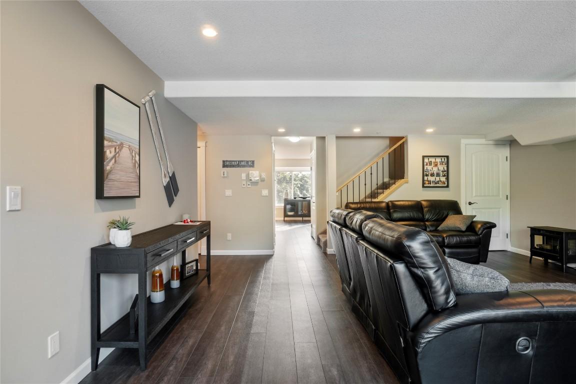 









1130


Riverside

Avenue, 3,
Sicamous,




BC
V0E 2V0

