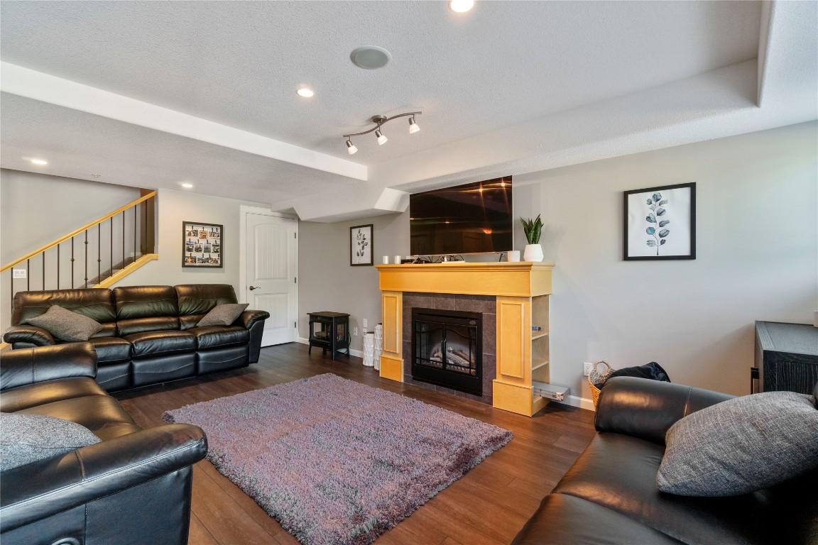 









1130


Riverside

Avenue, 3,
Sicamous,




BC
V0E 2V0

