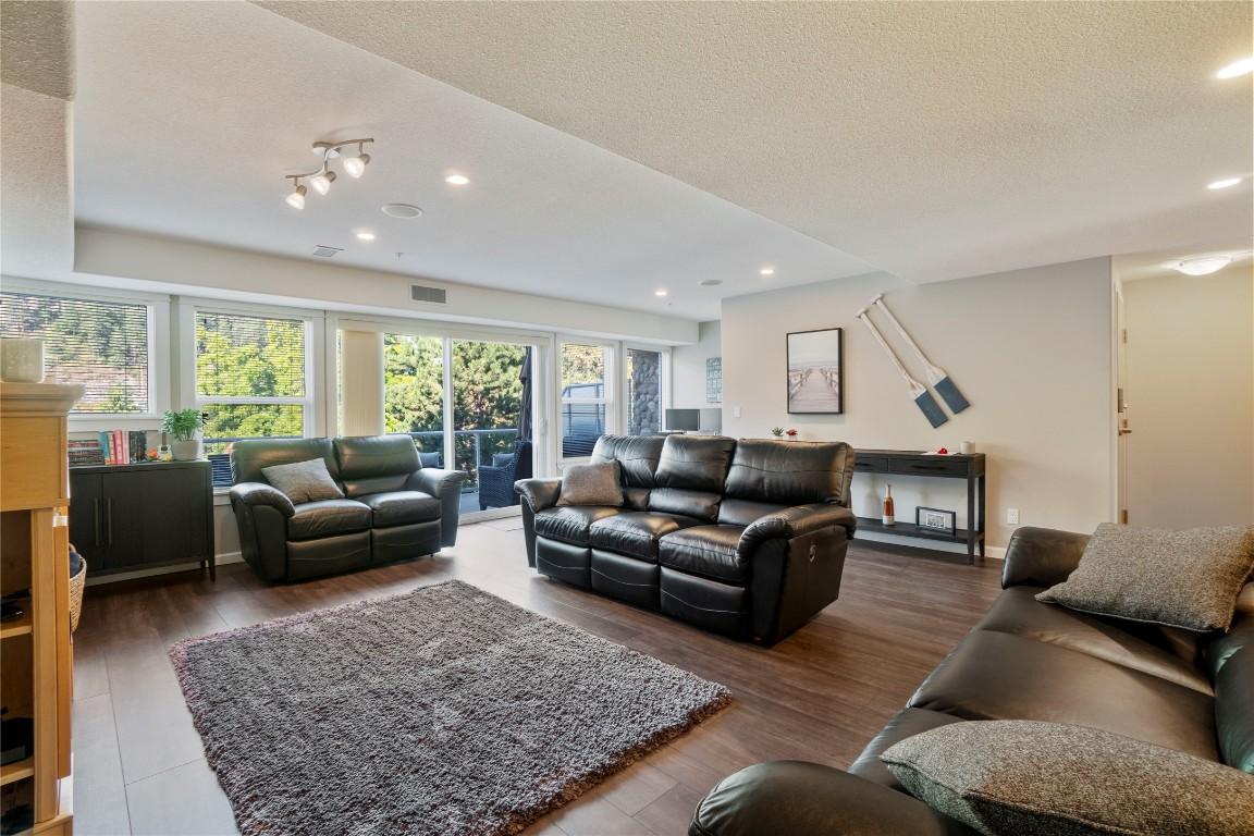 









1130


Riverside

Avenue, 3,
Sicamous,




BC
V0E 2V0

