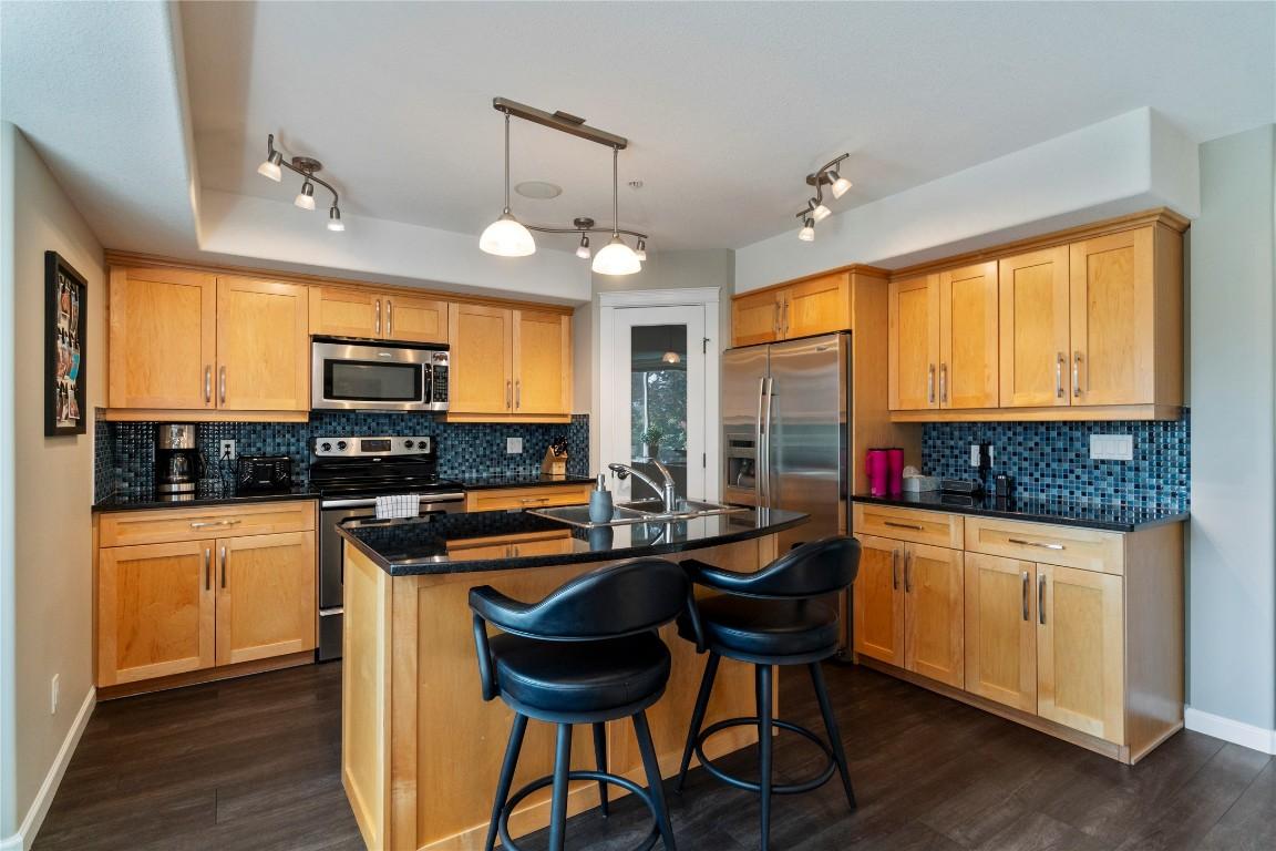 









1130


Riverside

Avenue, 3,
Sicamous,




BC
V0E 2V0

