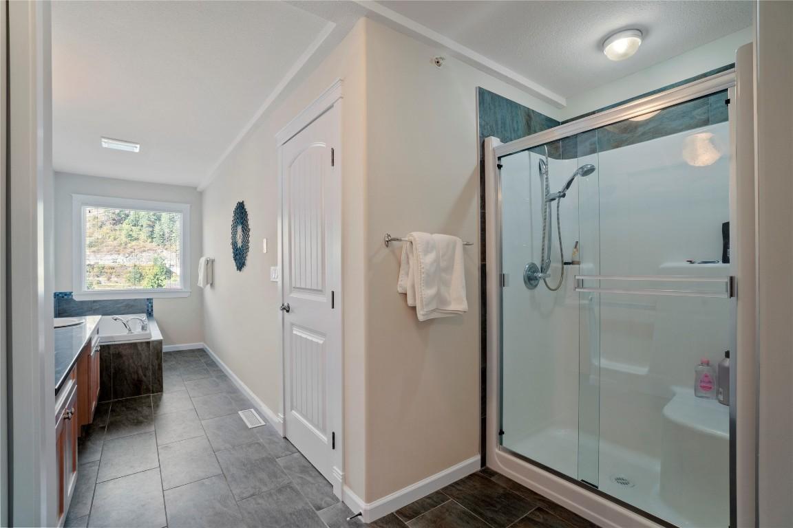 









1130


Riverside

Avenue, 3,
Sicamous,




BC
V0E 2V0

