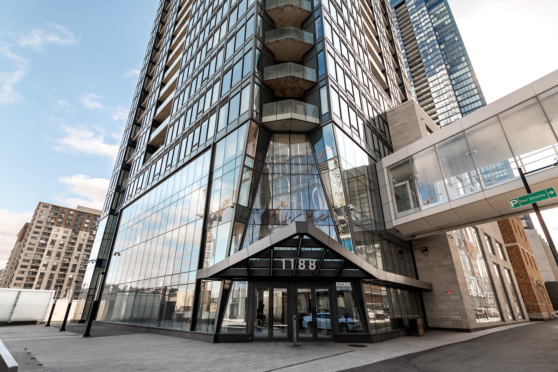 









1188


Rue St-Antoine O.

, 3911,
Montréal (Ville-Marie),




QC
H3C1B4

