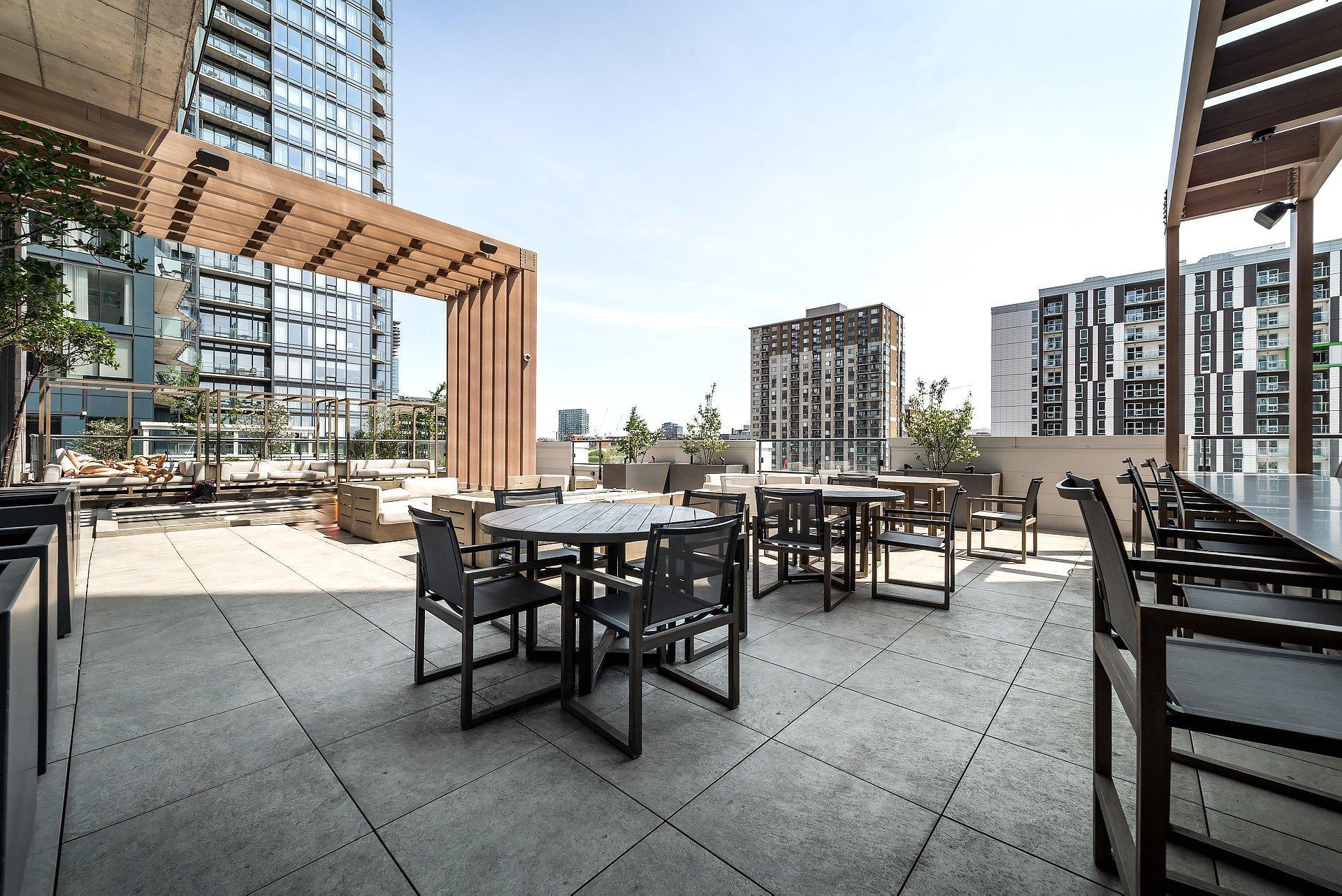 









1188


Rue St-Antoine O.

, 3911,
Montréal (Ville-Marie),




QC
H3C1B4

