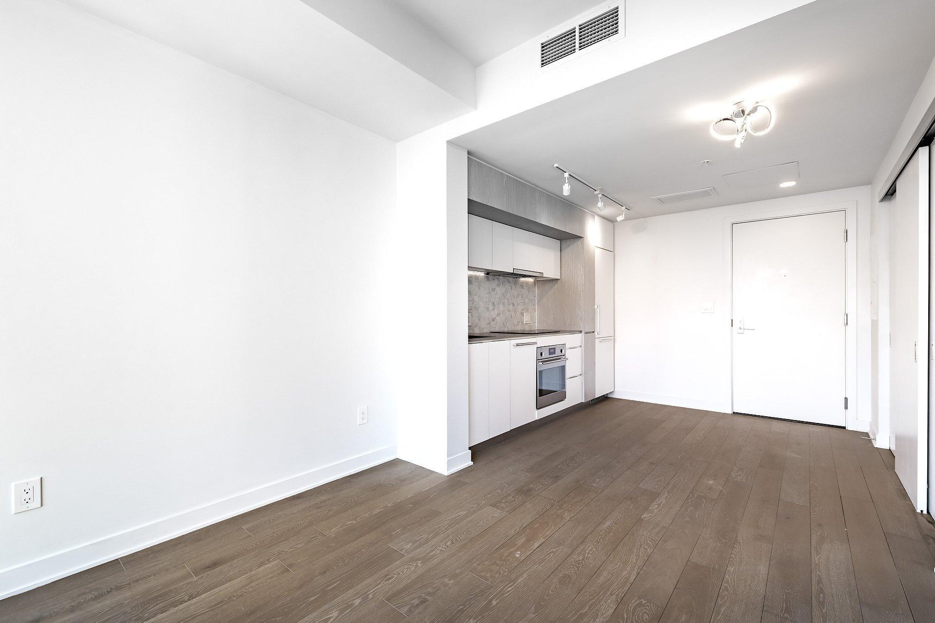 









1188


Rue St-Antoine O.

, 3911,
Montréal (Ville-Marie),




QC
H3C1B4

