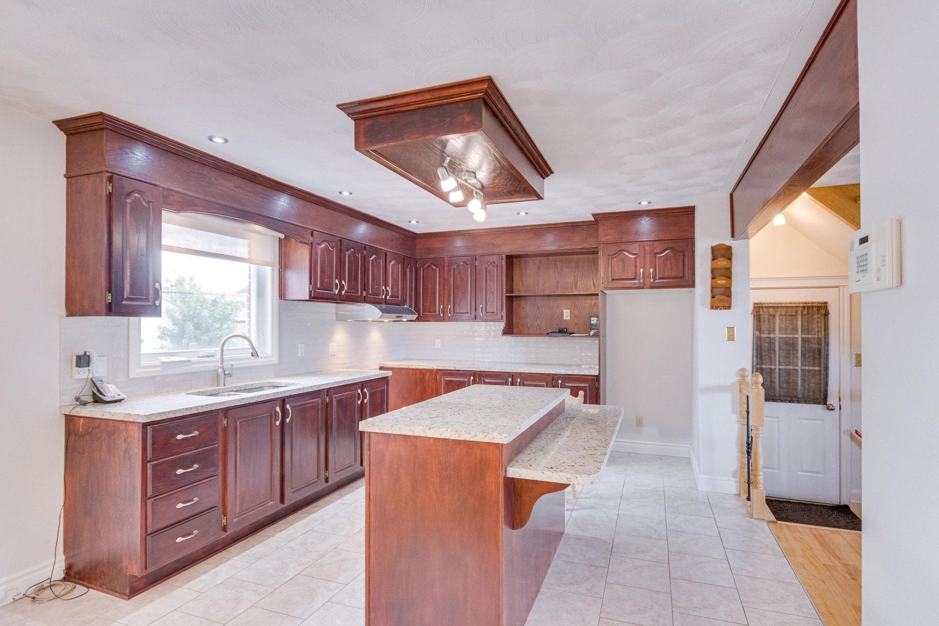 









55


Rue St-Rosaire

,
Gatineau (Gatineau),




QC
J8T3B8


