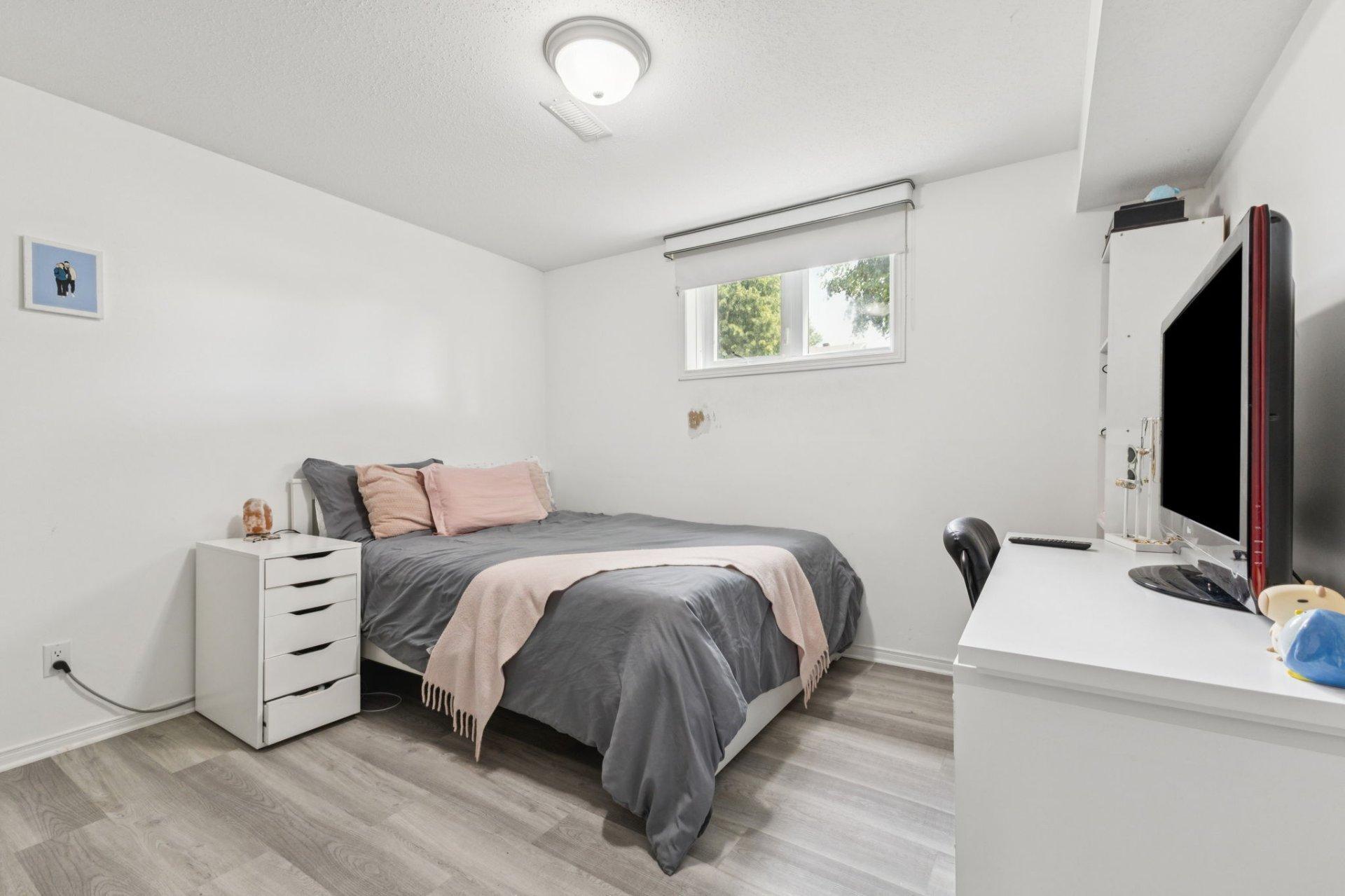 









50


Rue de la Petite-Nation

,
Gatineau (Aylmer),




QC
J9J2W2


