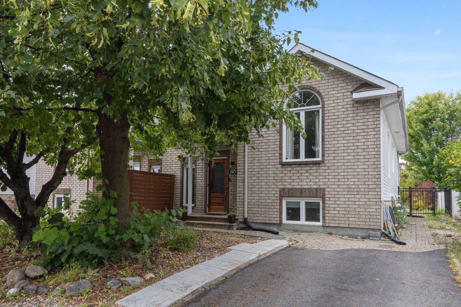 









50


Rue de la Petite-Nation

,
Gatineau (Aylmer),




QC
J9J2W2

