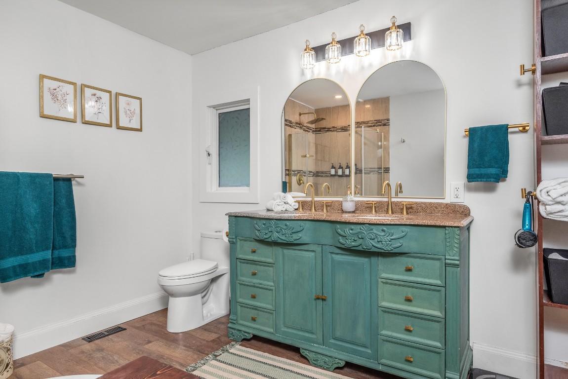 









5221


Hartnell

Road,
Vernon,




BC
V1B 3J4

