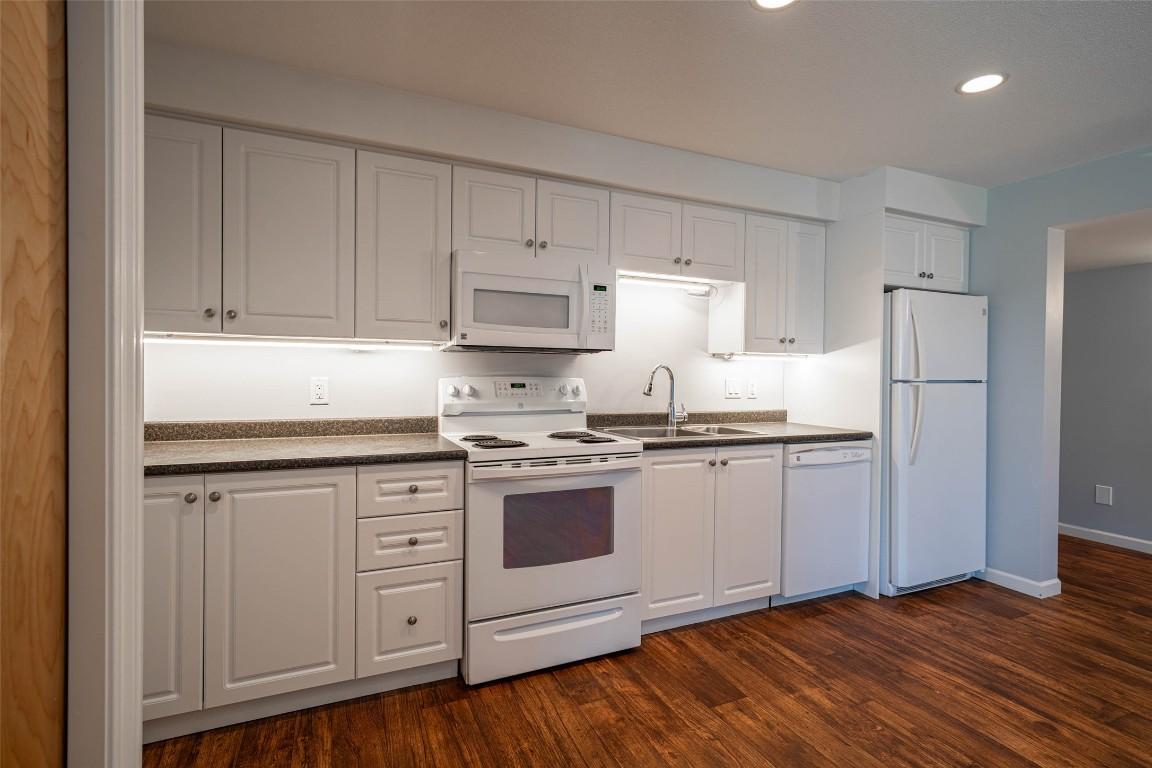 









4491


Hebbert

Road,
Lake Country,




BC
V4V 2A8

