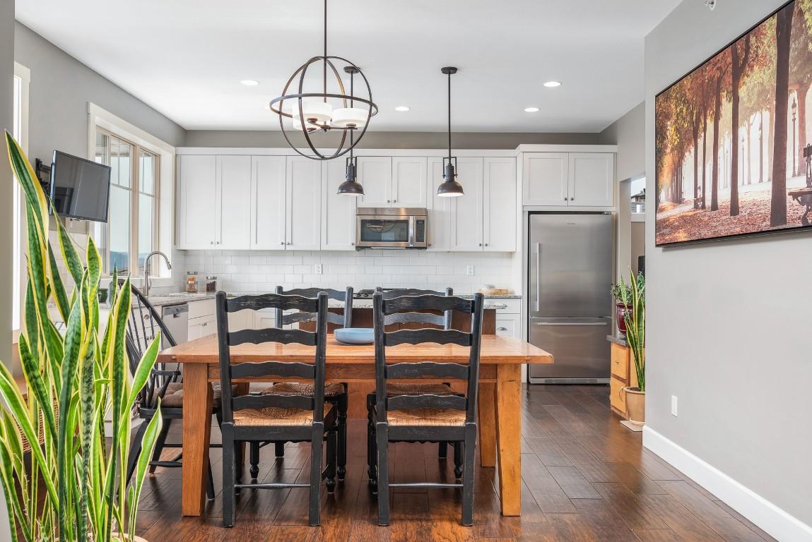 









4008


Terrapin

Place,
Vernon,




BC
V1T 9W4

