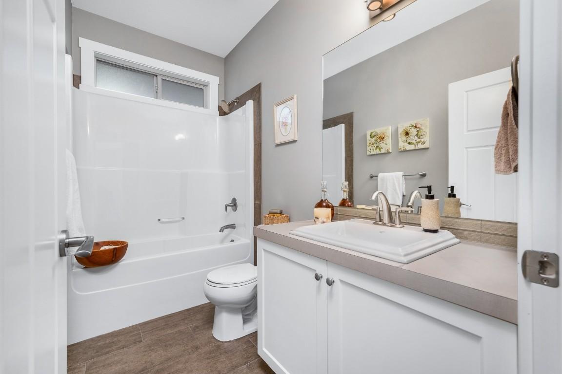 









4008


Terrapin

Place,
Vernon,




BC
V1T 9W4

