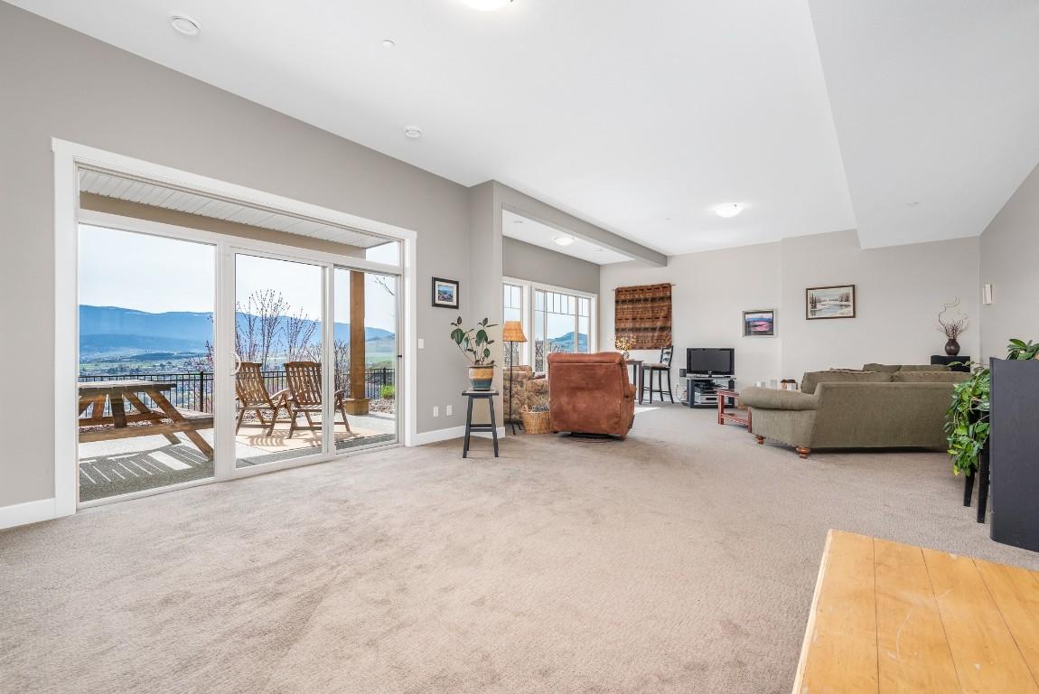 









4008


Terrapin

Place,
Vernon,




BC
V1T 9W4

