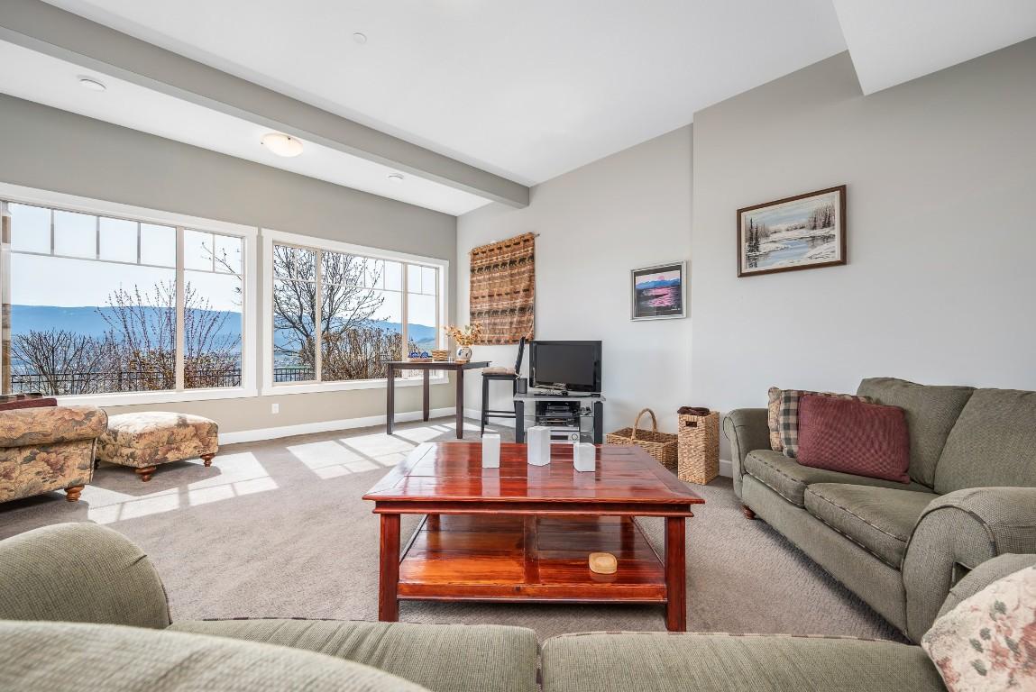 









4008


Terrapin

Place,
Vernon,




BC
V1T 9W4

