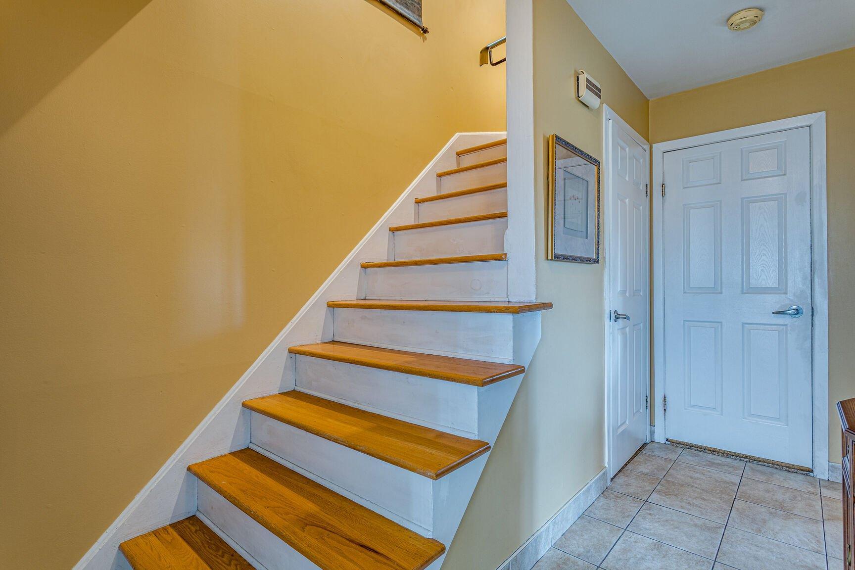 









9021


Av. Choppin

,
Montréal (Anjou),




QC
H1J2A2

