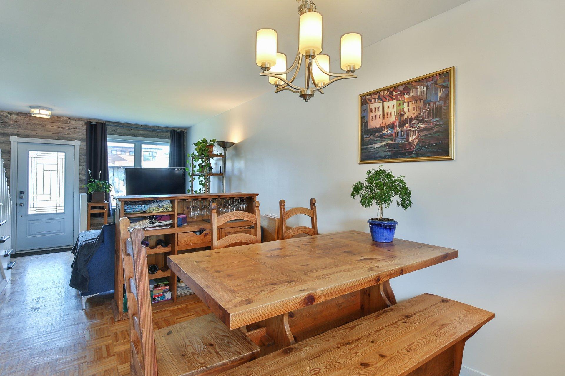 









42


Rue Guertin

,
Saint-Jean-sur-Richelieu,




QC
J2X5R7

