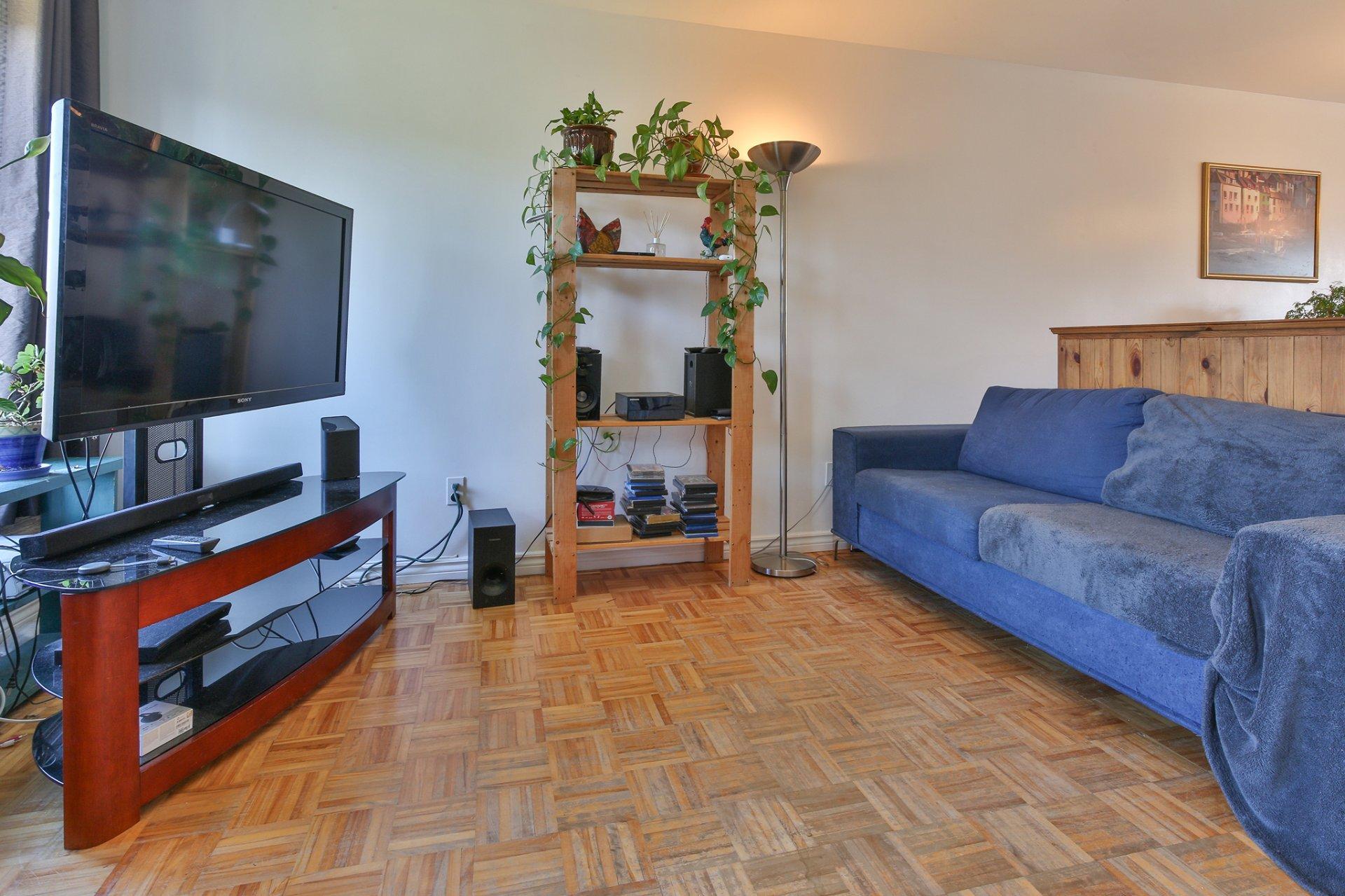









42


Rue Guertin

,
Saint-Jean-sur-Richelieu,




QC
J2X5R7

