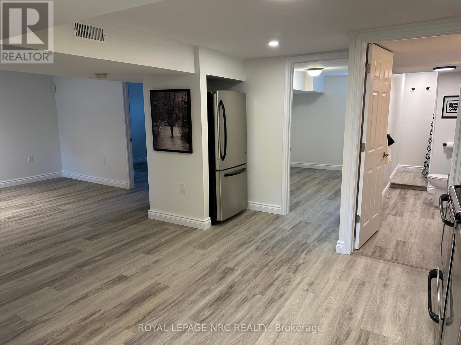 












45 CATHERINE STREET

,
Fort Erie (Central),




Ontario
L2A2G8

