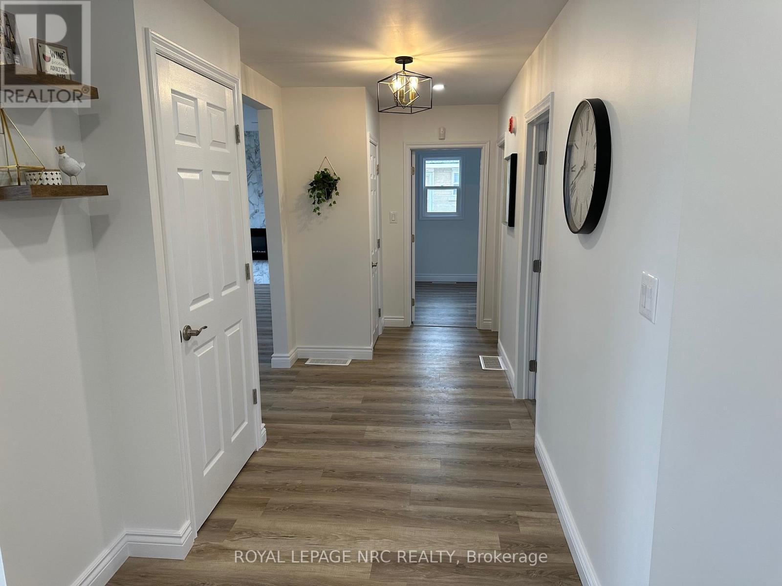 












45 CATHERINE STREET

,
Fort Erie (Central),




Ontario
L2A2G8

