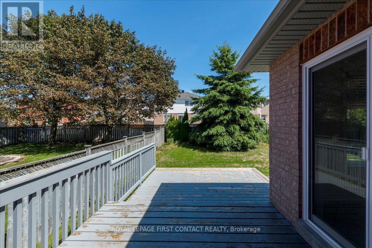 












37 MARSELLUS DRIVE

,
Barrie,




Ontario
L4N8S6

