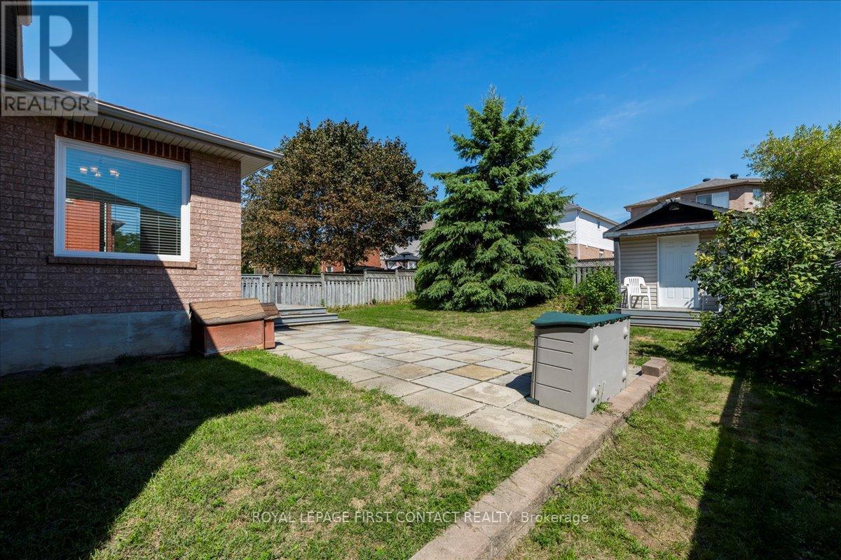 












37 MARSELLUS DRIVE

,
Barrie,




Ontario
L4N8S6


