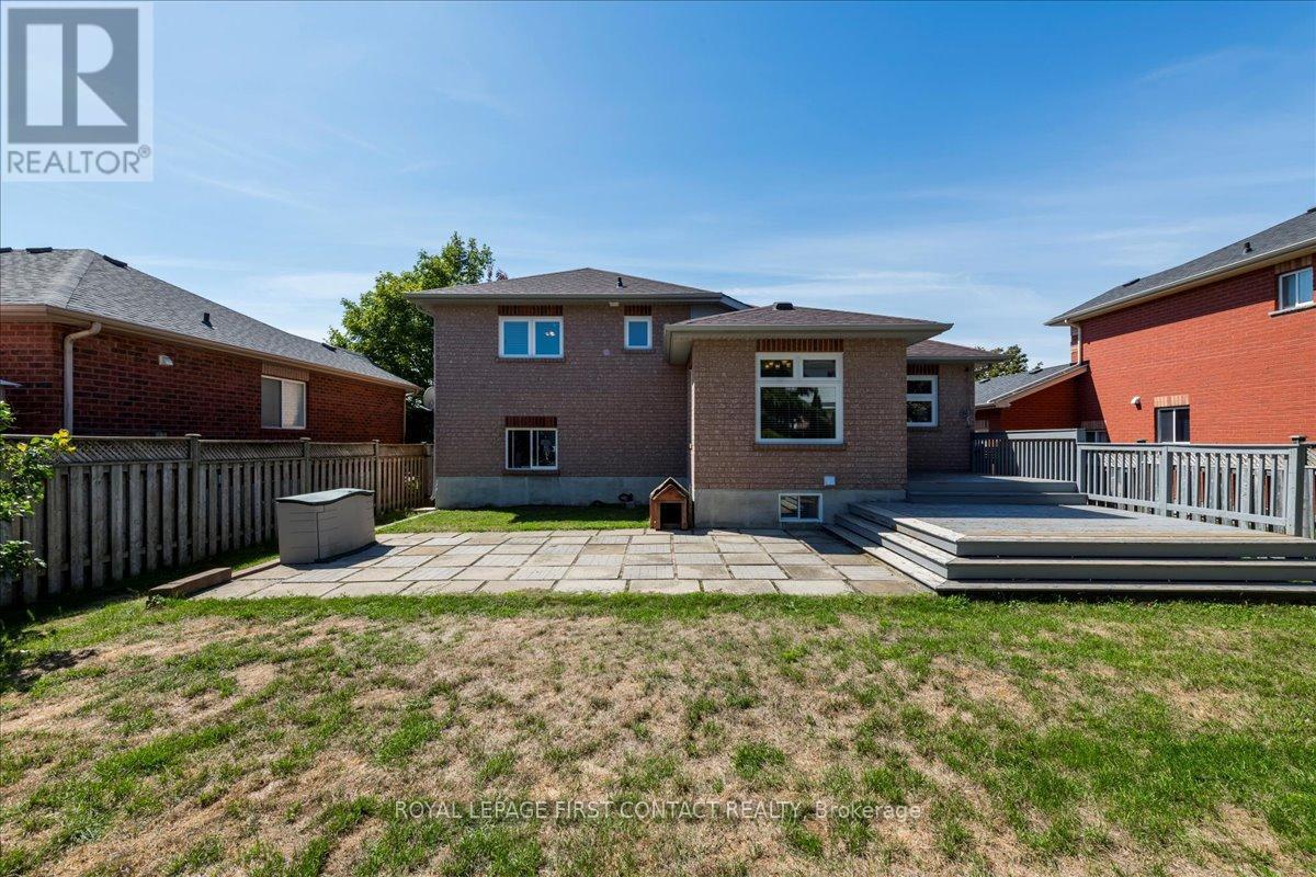 












37 MARSELLUS DRIVE

,
Barrie,




Ontario
L4N8S6

