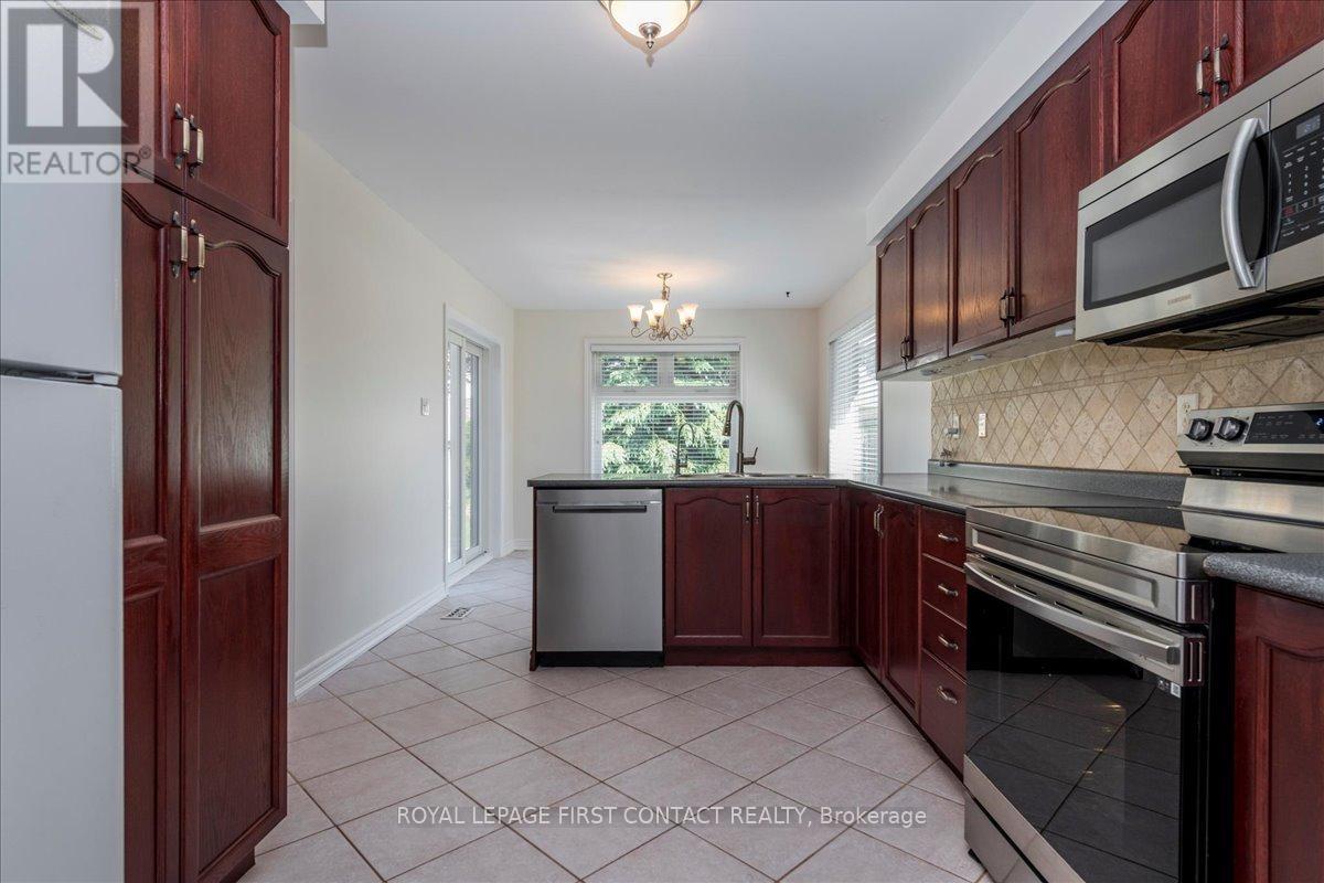 












37 MARSELLUS DRIVE

,
Barrie,




Ontario
L4N8S6


