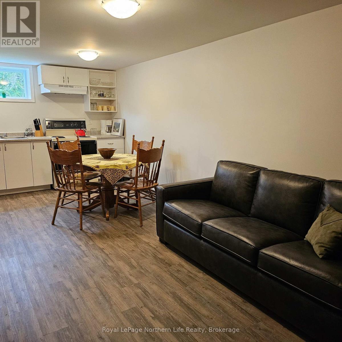 












809 CAMERON ROAD

,
Papineau-Cameron (Papineau Cameron),




Ontario
P0H1V0

