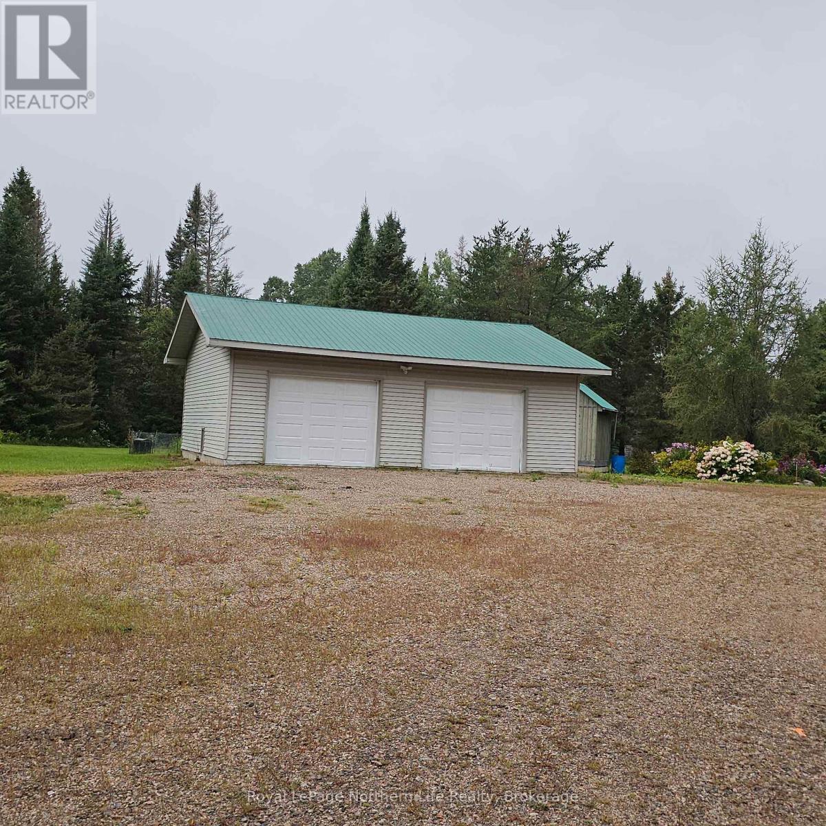 












809 CAMERON ROAD

,
Papineau-Cameron (Papineau Cameron),




Ontario
P0H1V0

