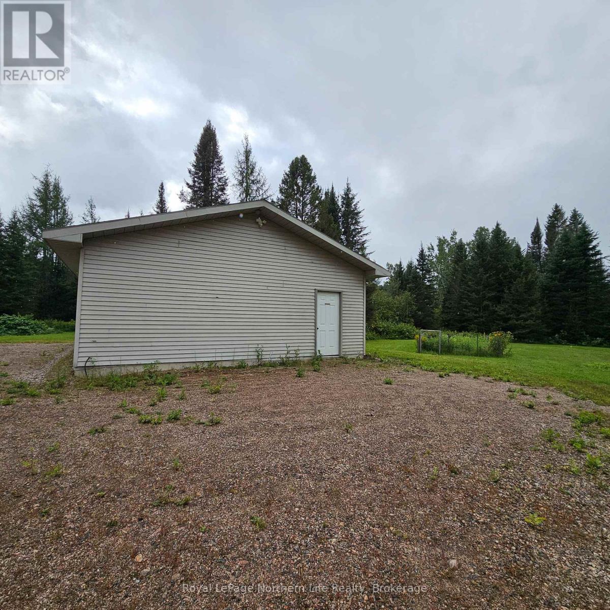 












809 CAMERON ROAD

,
Papineau-Cameron (Papineau Cameron),




Ontario
P0H1V0

