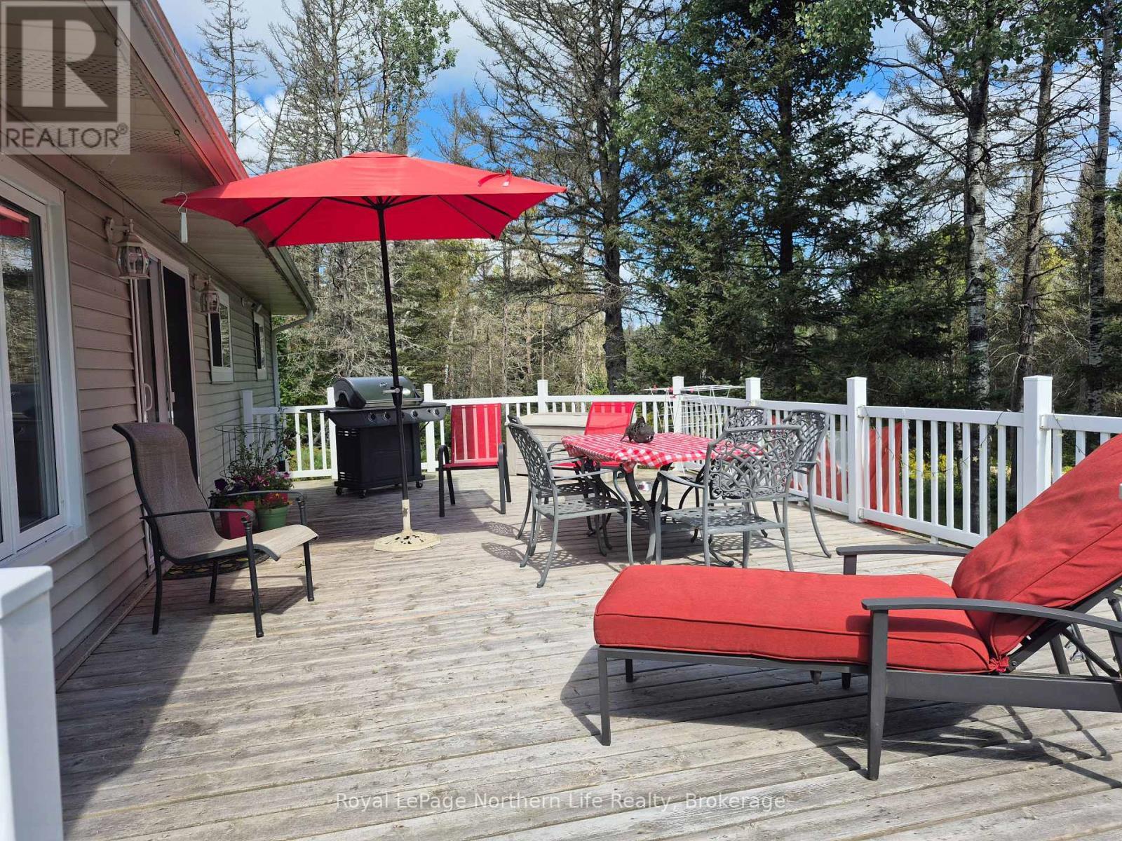 












809 CAMERON ROAD

,
Papineau-Cameron (Papineau Cameron),




Ontario
P0H1V0

