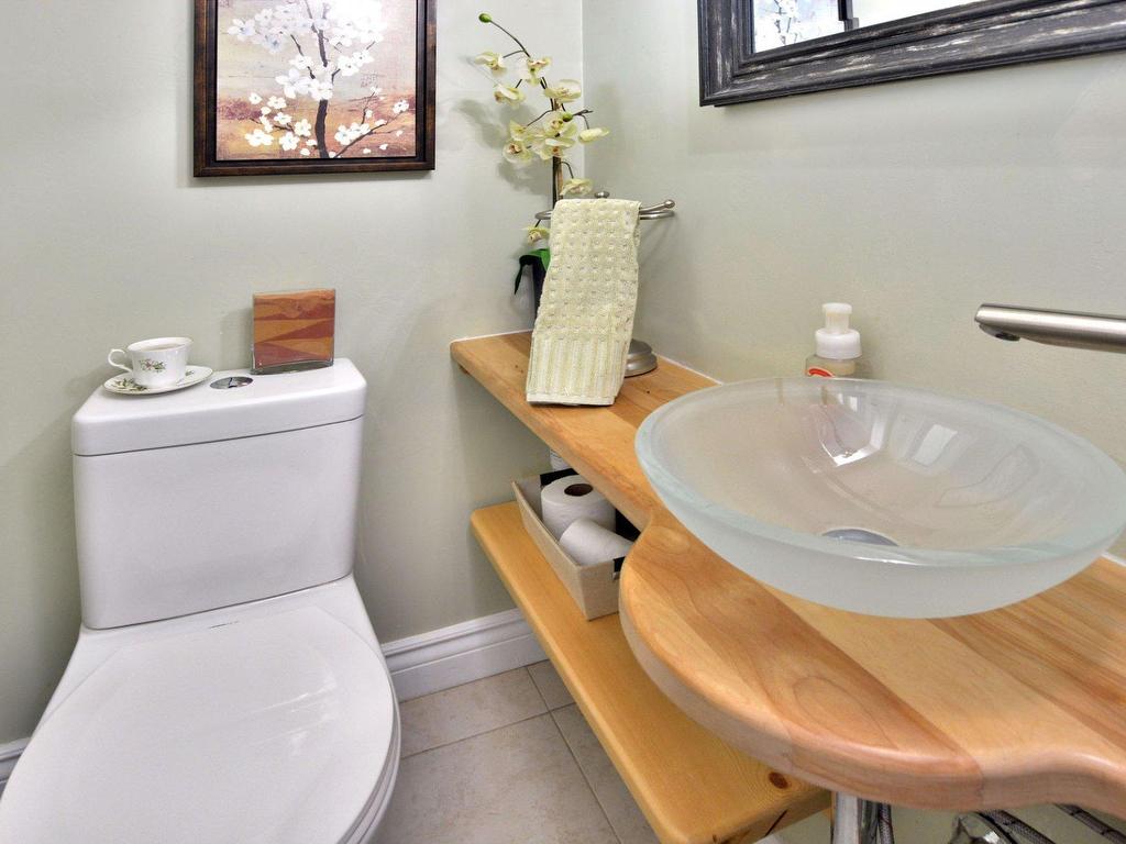 









103


Ch. du Bord-du-Lac-Lakeshore

,
Pointe-Claire,




QC
H9S4J1

