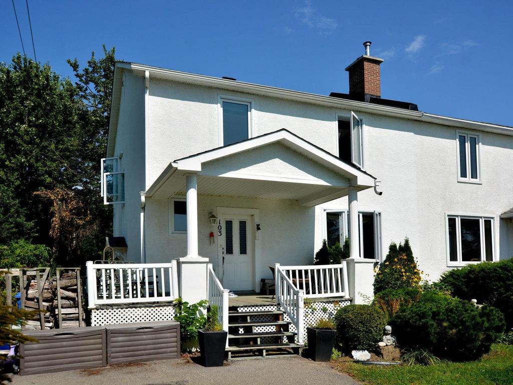 









103


Ch. du Bord-du-Lac-Lakeshore

,
Pointe-Claire,




QC
H9S4J1


