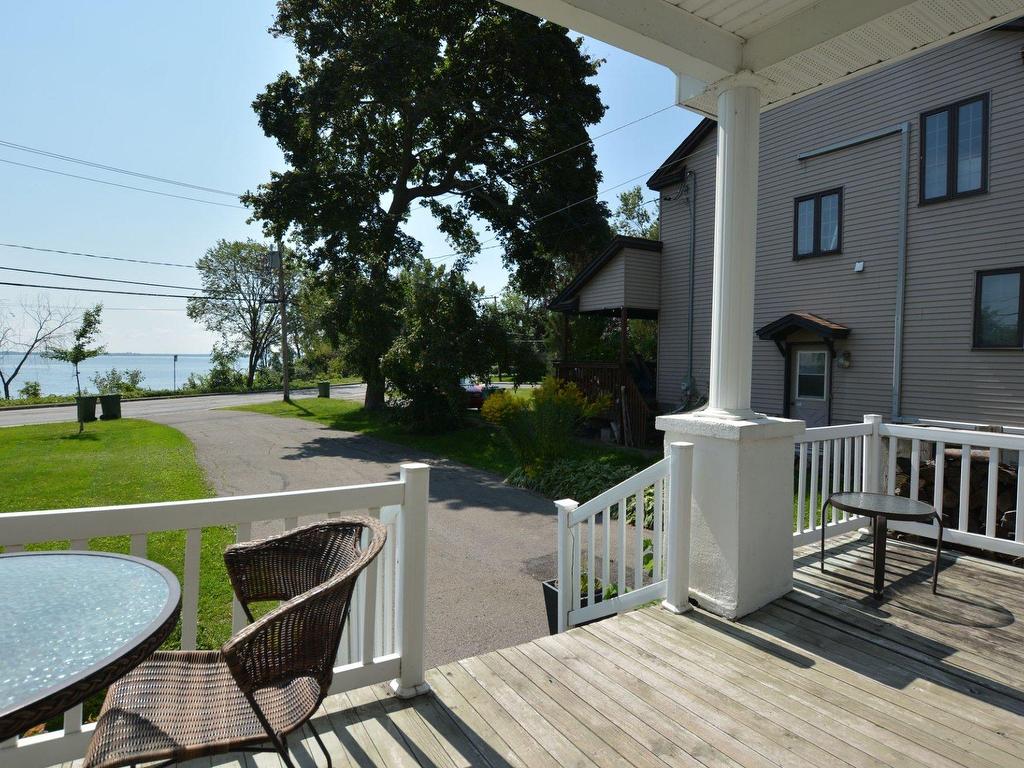 









103


Ch. du Bord-du-Lac-Lakeshore

,
Pointe-Claire,




QC
H9S4J1

