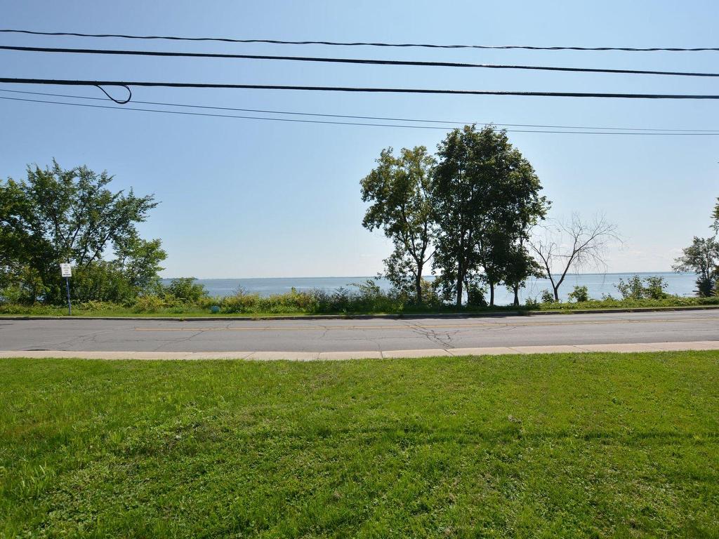 









103


Ch. du Bord-du-Lac-Lakeshore

,
Pointe-Claire,




QC
H9S4J1

