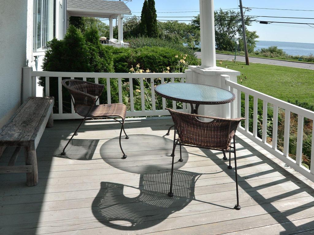 









103


Ch. du Bord-du-Lac-Lakeshore

,
Pointe-Claire,




QC
H9S4J1

