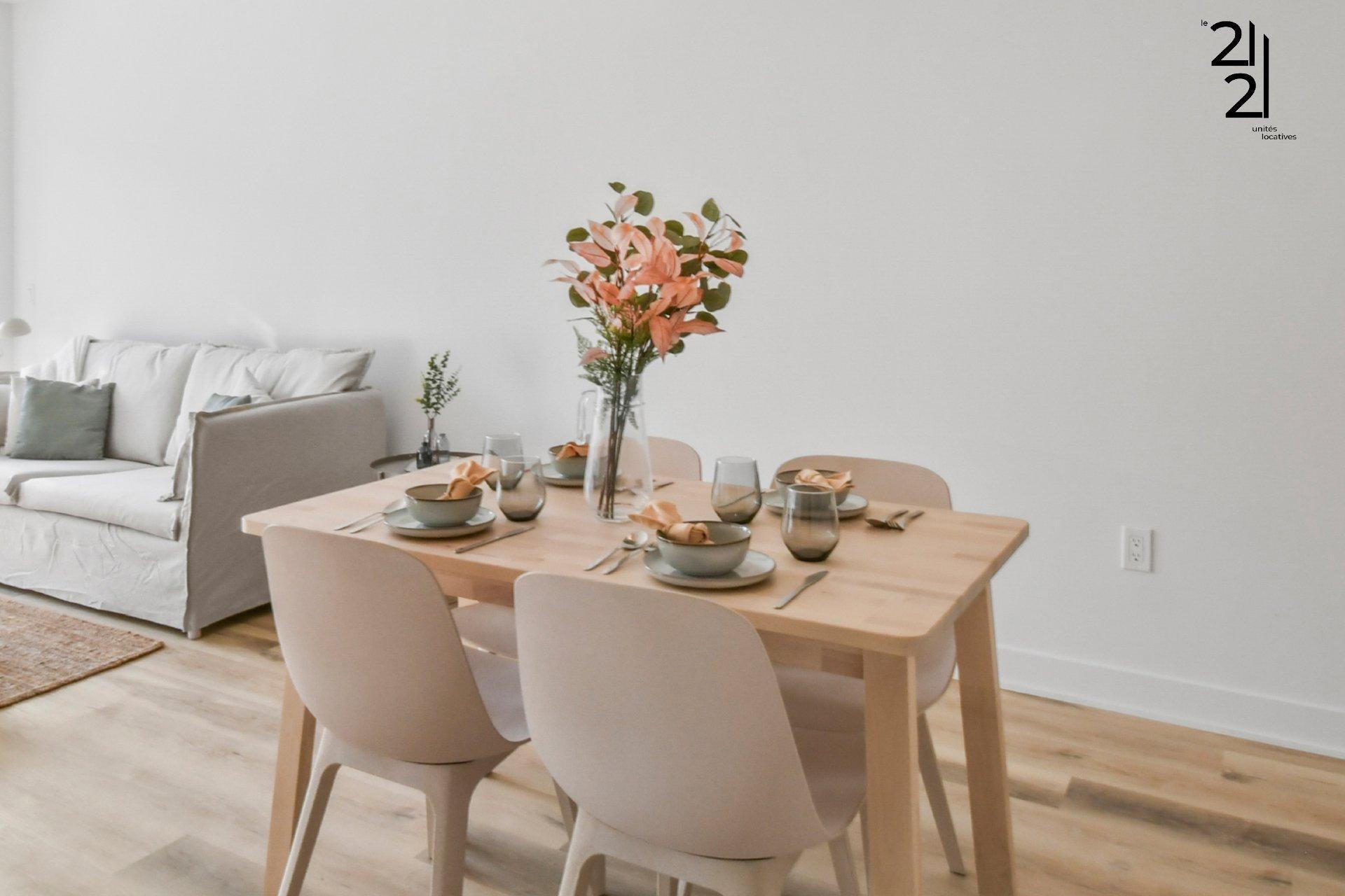 









2121


Av. Papineau

, 302,
Montréal (Ville-Marie),




QC
H2K4J5

