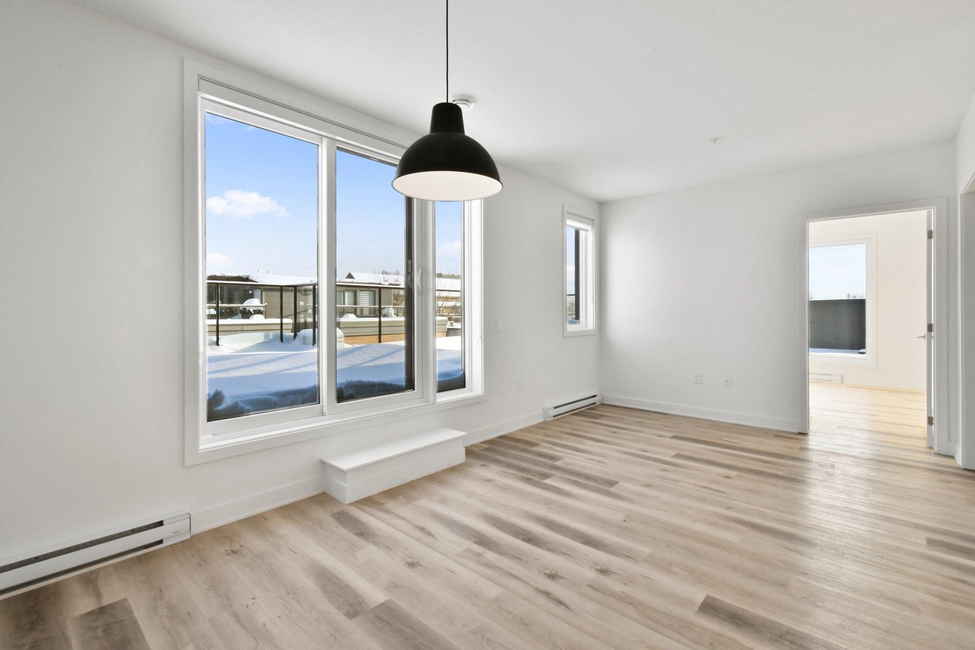 









2121


Av. Papineau

, 302,
Montréal (Ville-Marie),




QC
H2K4J5

