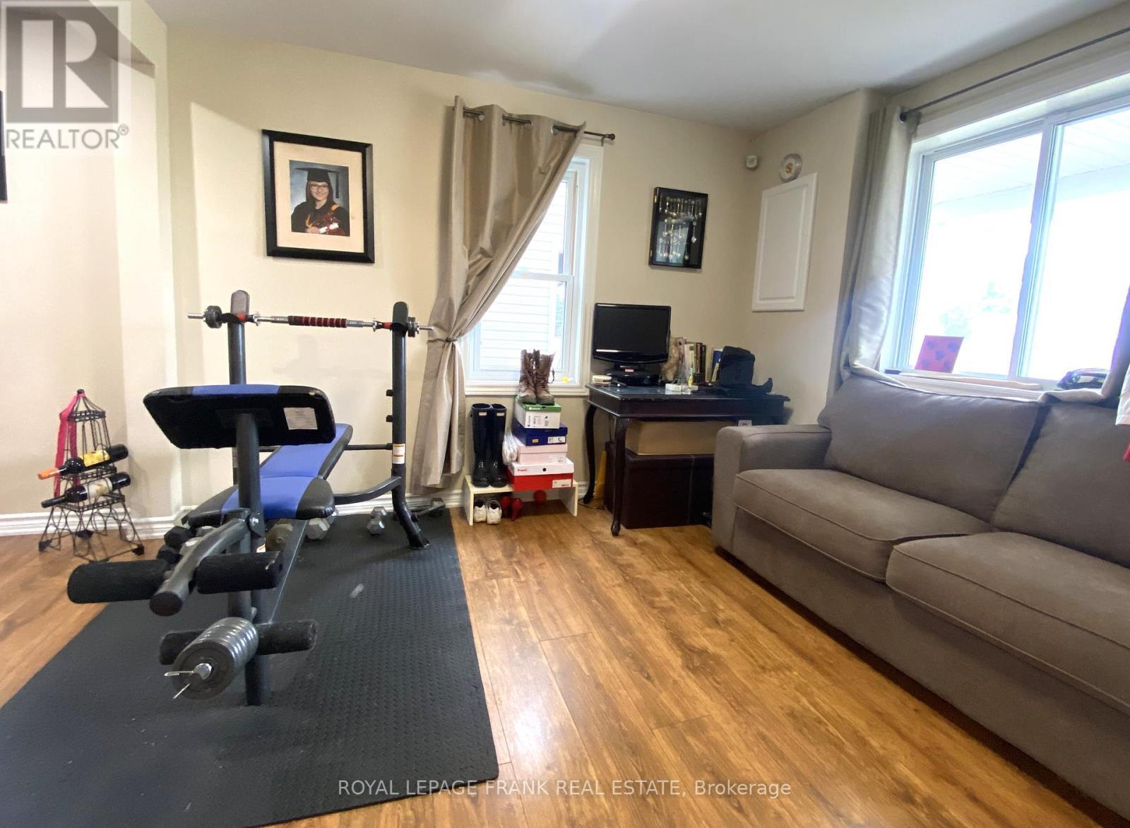 












5 WILLIAM STREET

,
Marmora and Lake (Marmora Ward),




Ontario
K0K2M0

