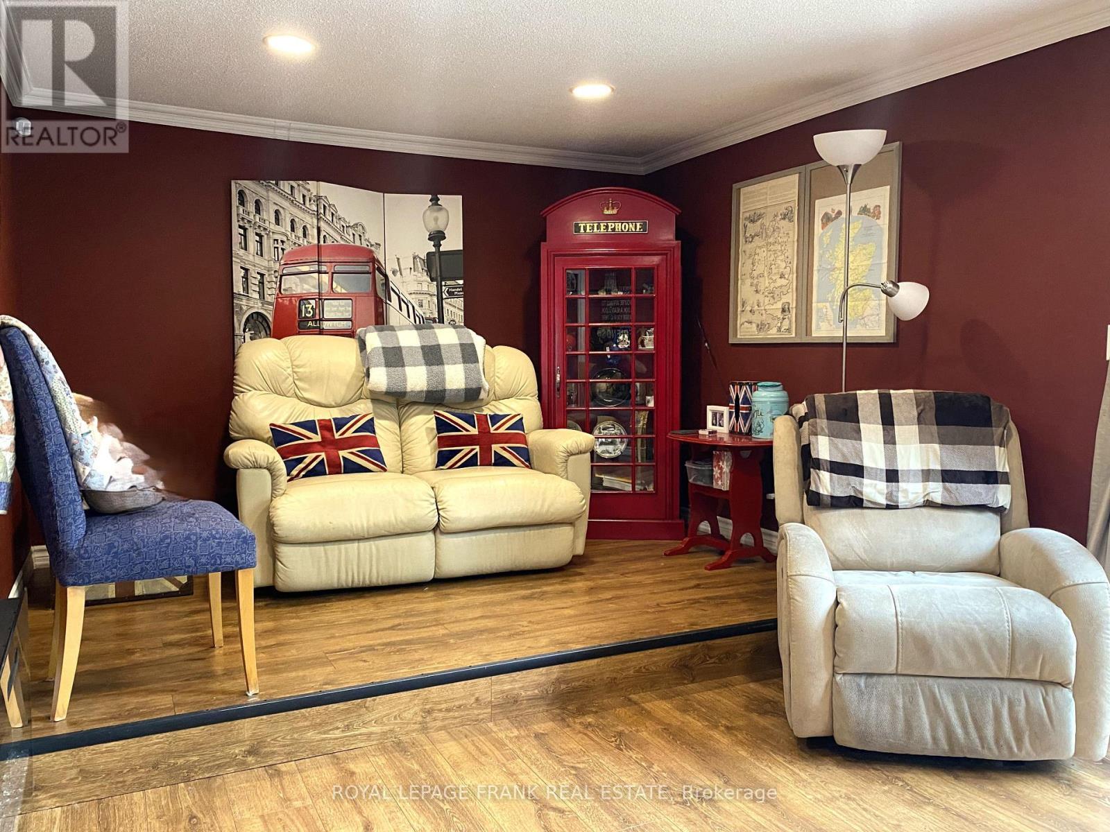 












5 WILLIAM STREET

,
Marmora and Lake (Marmora Ward),




Ontario
K0K2M0

