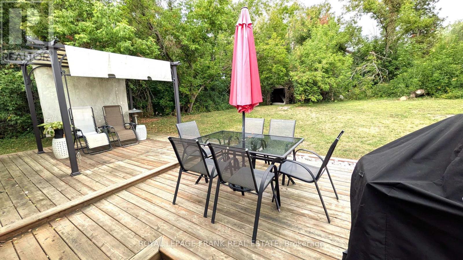 












5 WILLIAM STREET

,
Marmora and Lake (Marmora Ward),




Ontario
K0K2M0

