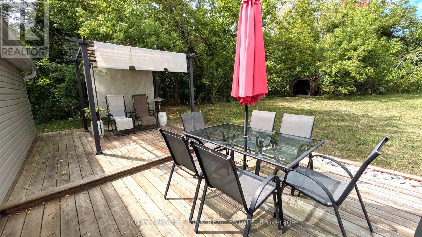 












5 WILLIAM STREET

,
Marmora and Lake (Marmora Ward),




Ontario
K0K2M0

