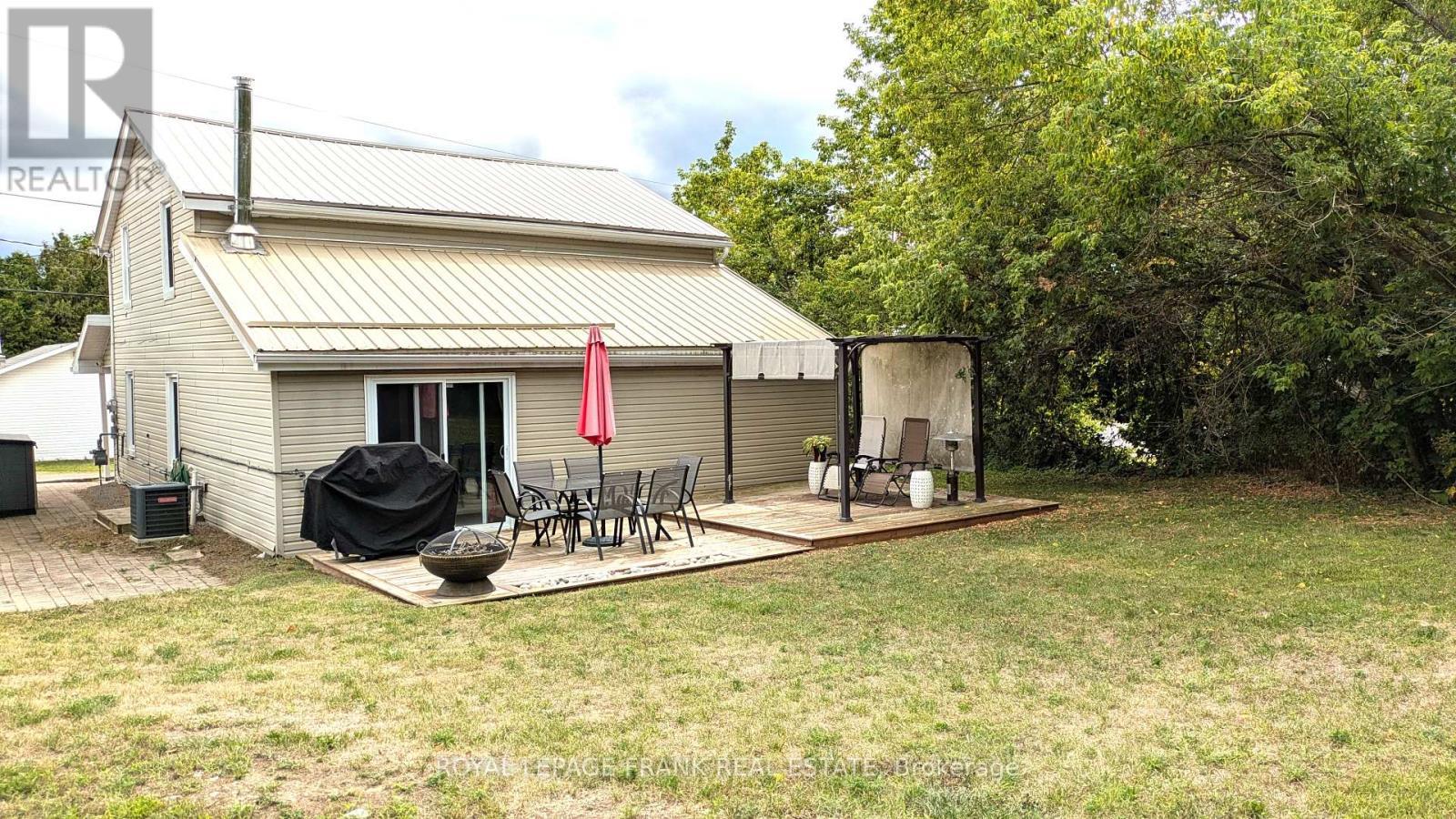 












5 WILLIAM STREET

,
Marmora and Lake (Marmora Ward),




Ontario
K0K2M0

